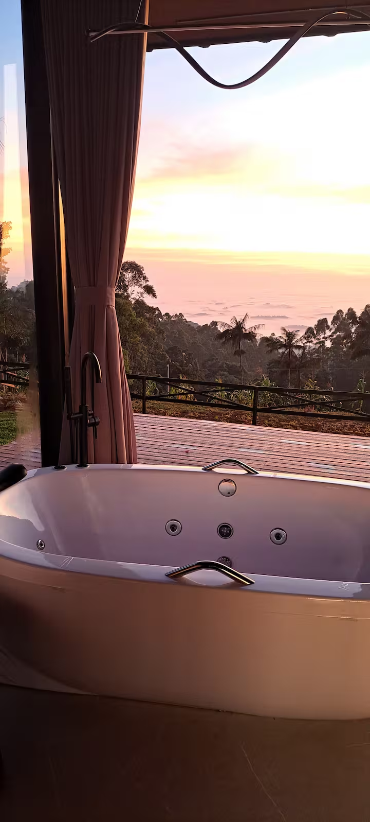 Banheira com vista